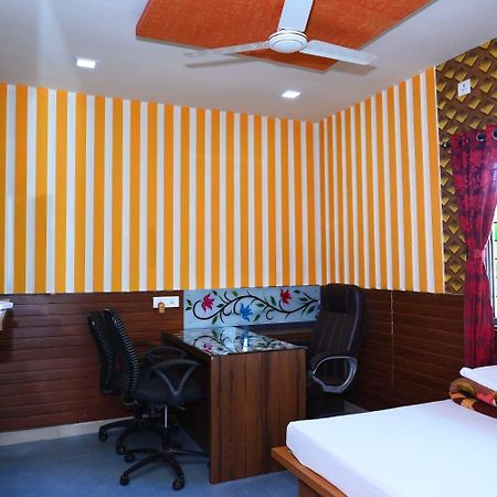 P P Lodging Mangvadi 外观 照片