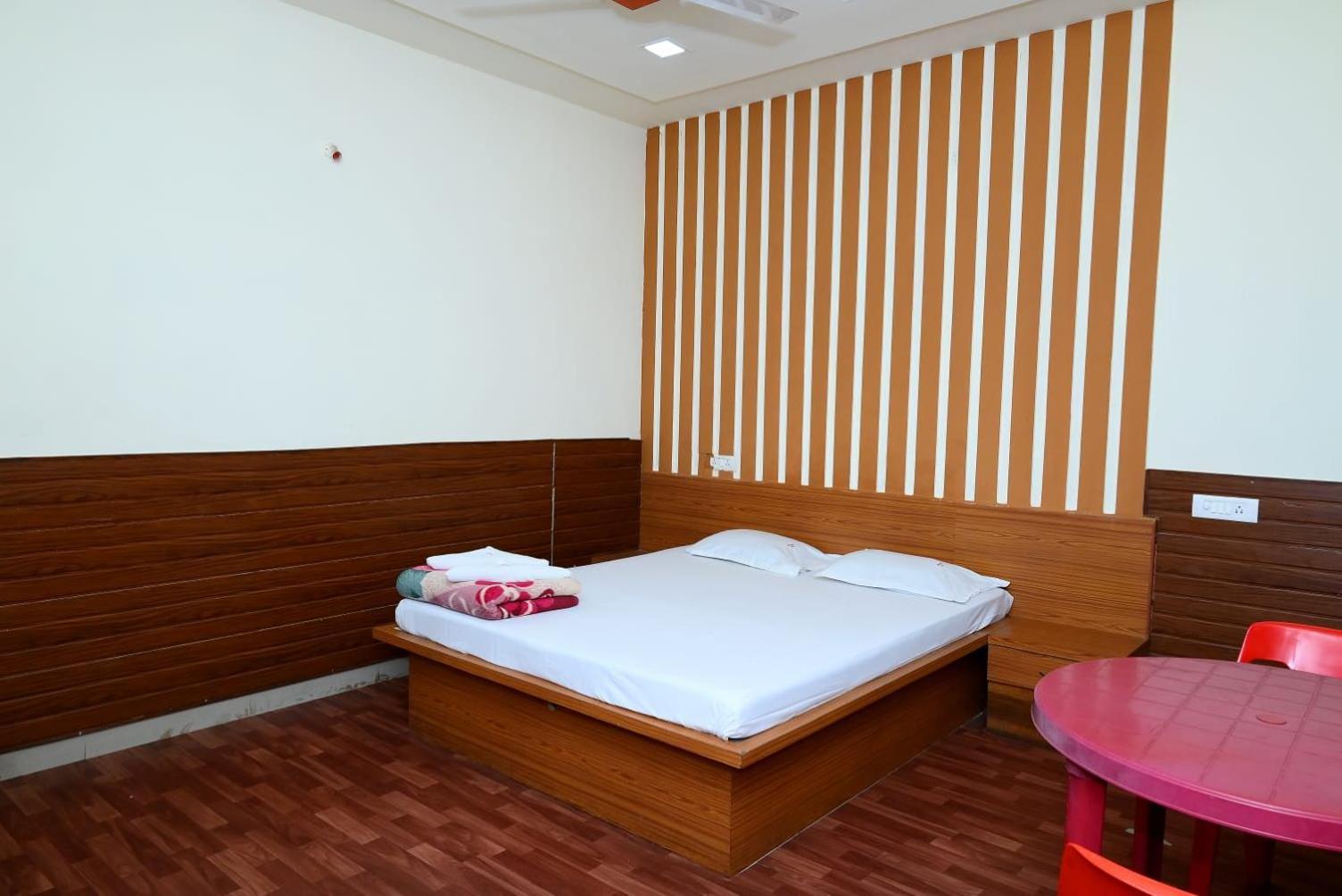 P P Lodging Mangvadi 外观 照片