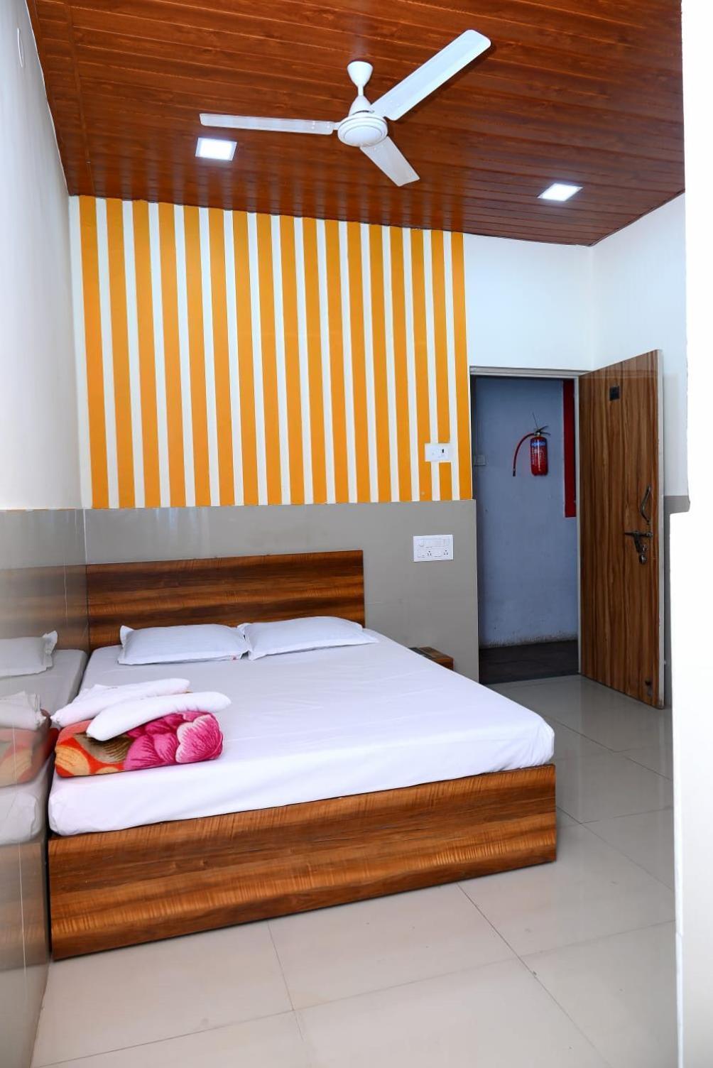 P P Lodging Mangvadi 外观 照片