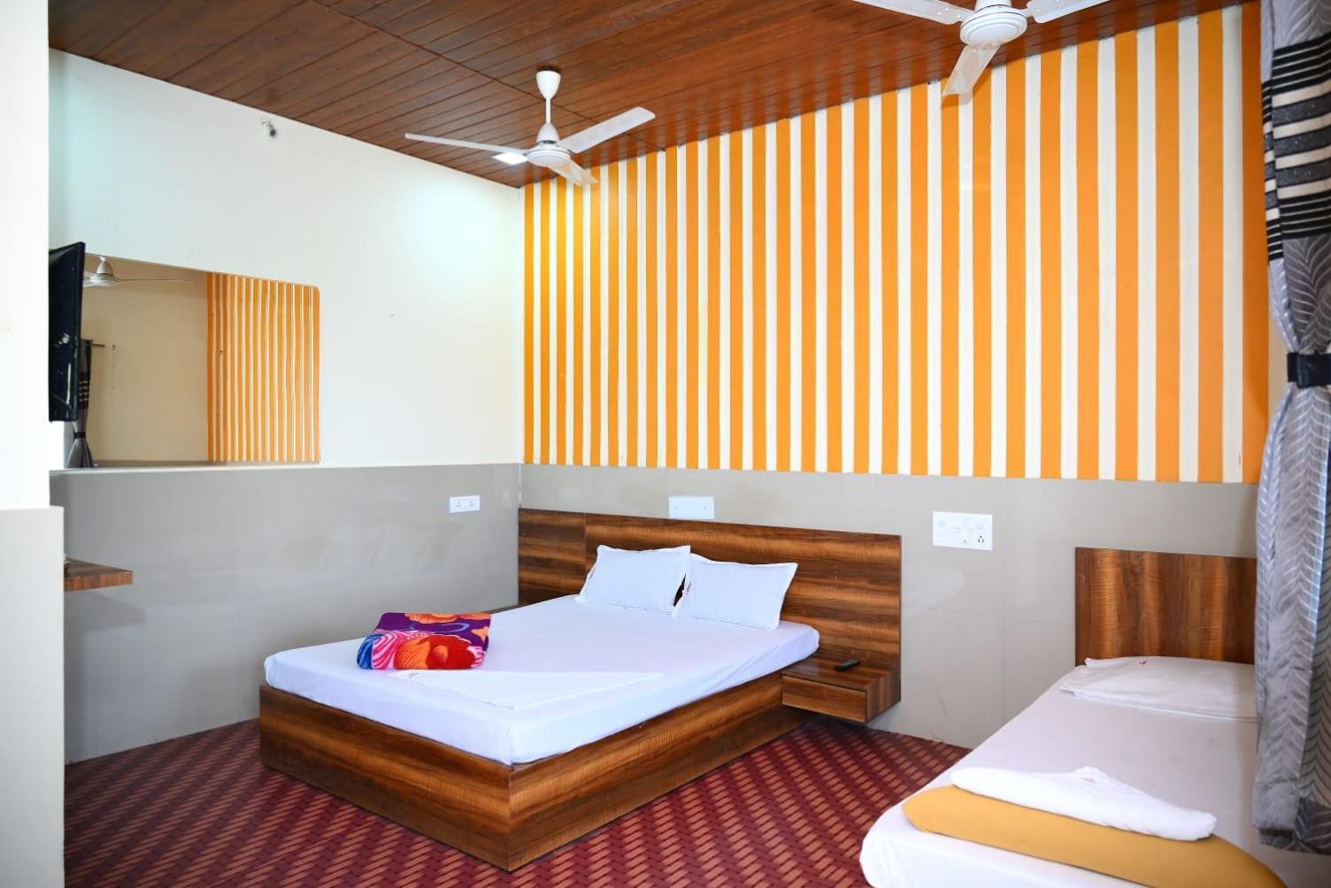 P P Lodging Mangvadi 外观 照片